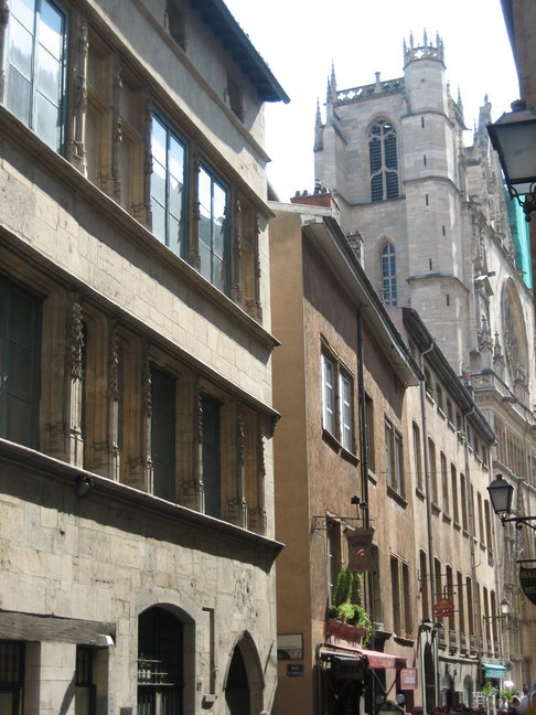Rue Saint Jean. Week-end à Lyon. Les secrets du Vieux Lyon.