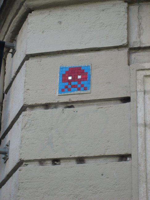 Space invader repéré ! Sur les murs. Montpellier.