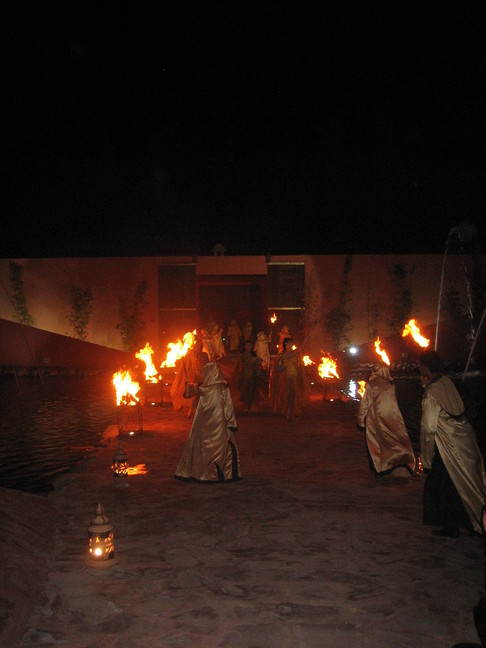 L'avant spectacle des Folies de Marrakech. Marrakech en hiver.