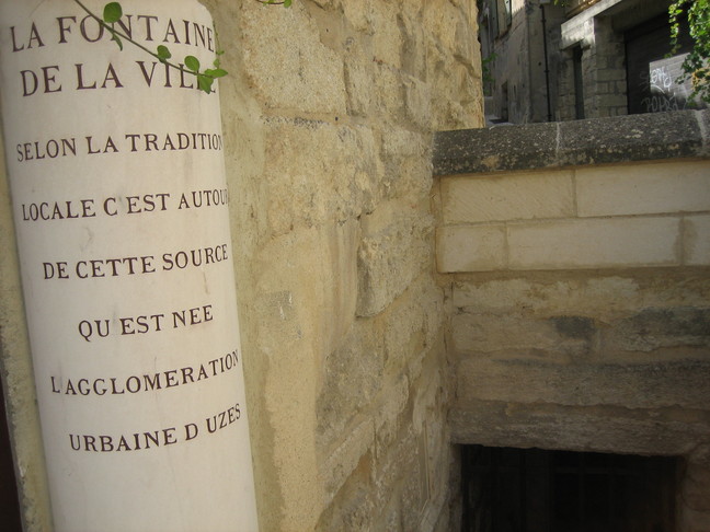 Une fontaine historique ! Hérault, Gard, Camargue et Aix en Provence. Uzès.