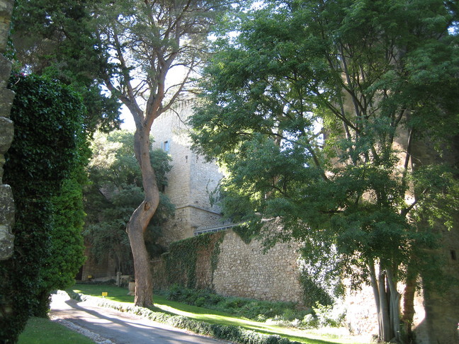Porquerolles, Alpilles et Sainte Victoire. Château de la Barben.