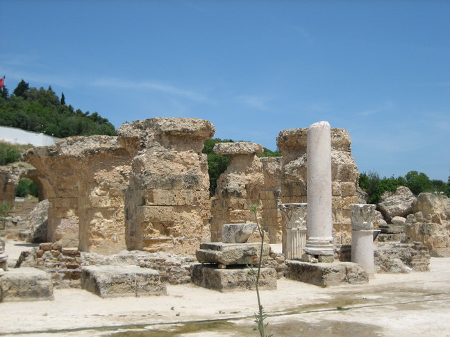Vestiges des termes d'Antonin à Carthage. CAp 2009 à Hammamet.
