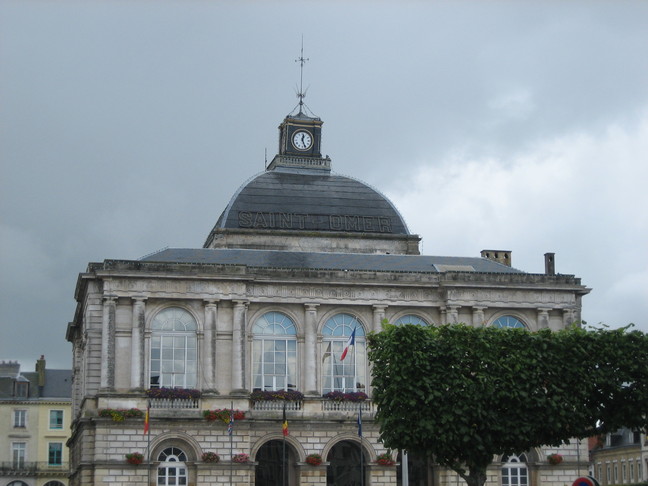 Mairie de Saint-Omer. Visite en Audomarois. La ville de Saint-Omer.