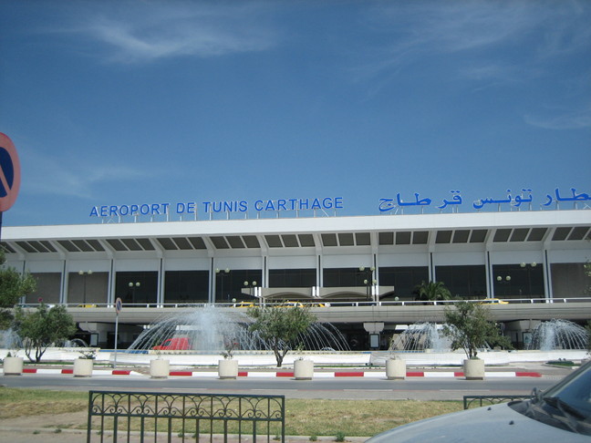 L'aéroport de Tunis-Carthage. CAp 2009 à Hammamet.