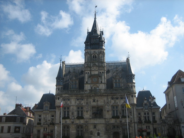 La mairie de Compiègne. Week-en en Picardie. Compiègne, ville impériale.