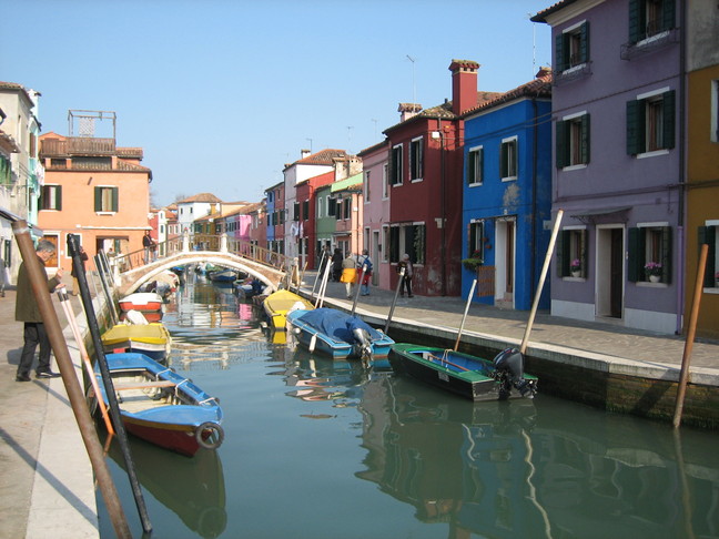Maisons colorées de Burano. Voyage à Venise. Les îles du nord.