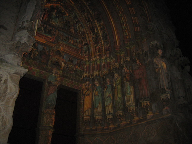 Illuminations nocturnes de la cathédrale d'Amiens. Fêtes de fin d'année 2007. Réveillon du jour de l'an à Boves.