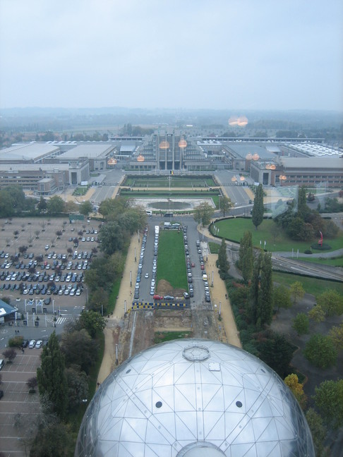 Vue du haut de l'Atomium. Une journée à Bruxelles. Visite de l'Atomium.