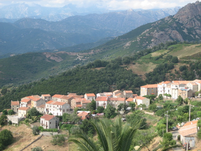 Corticchiato depuis Cuttoli. En Corse. Vizzavona et Vero.