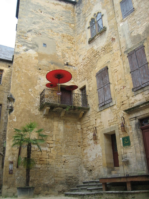 L'hôtel de Gérard à Sarlat. Escales périgourdines. Sarlat et la vallée de la Dordogne en Périgord noir.