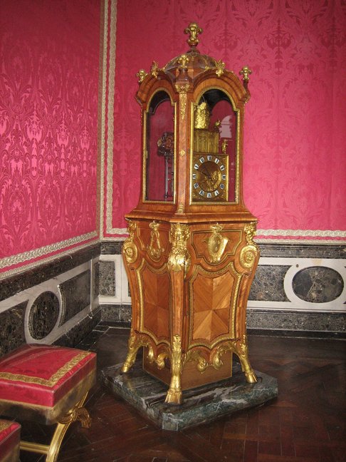 Horloge dans la salle du trône. Week-end royal. Appartements royaux du château de Versailles.