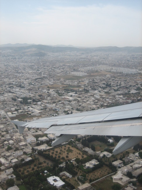 La ville de Tunis juste après le décollage. CAp 2009 à Hammamet.