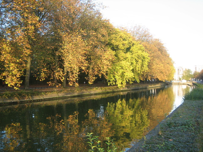 L'automne sur le canal de la Deûle. Cérémonies d'octobre.