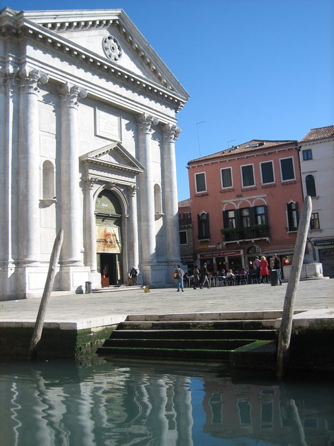 Campo San Barnabà. Voyage à Venise. Errements dans la ville.