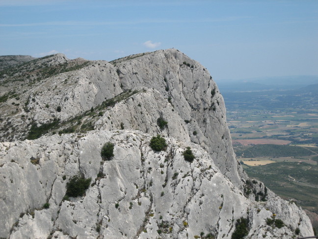 Porquerolles, Alpilles et Sainte Victoire. Montagne Sainte Victoire.