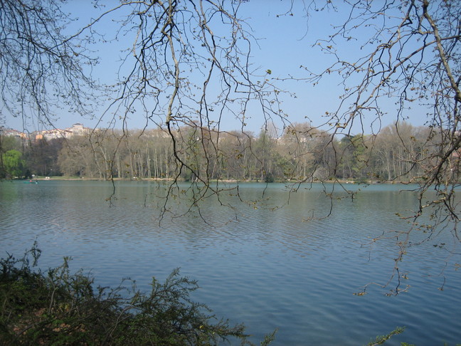 Lac du parc de la Tête d'Or. Week-end à Lyon. Parc de la Tête d'Or.