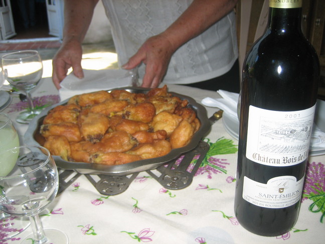Beignets de fleurs de courgettes et beignets d'aubergines, par Nicolette. En Corse. Derniers jours à Cuttoli et Corticchiato.