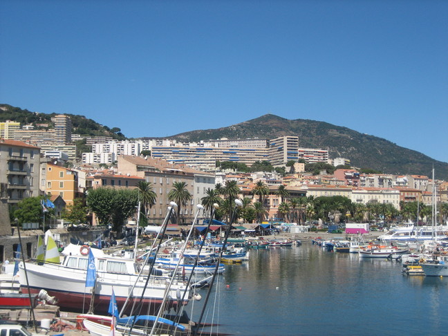 Le port d'Ajaccio. Découverte de la Corse. Ajaccio, ville impériale.