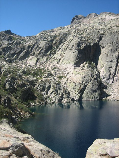 Le lac de Capitello. Découverte de la Corse. La Restonica et Corte.