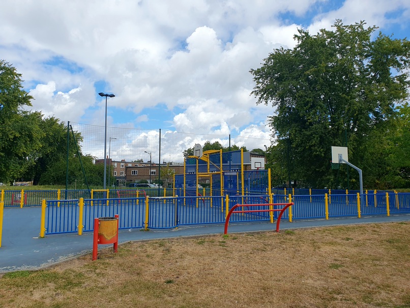 Deux terrains de basket, Faubourg de Béthune - Parc Henri Barbusse
